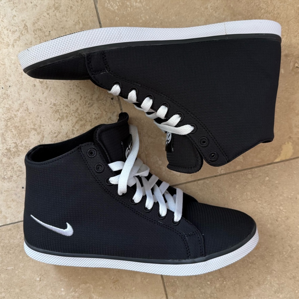 Nike 6.0 Women’s NK Balsa Mid Lite Size 7.5